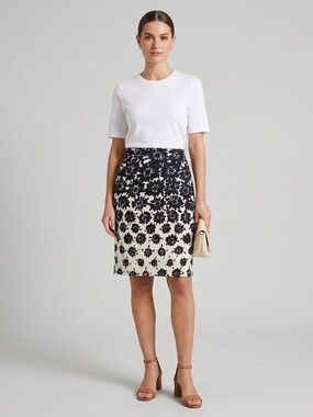 Trisisto Femme Floral Pencil Skirt Navy/Cream Knee Length Lined Size 10 EUC